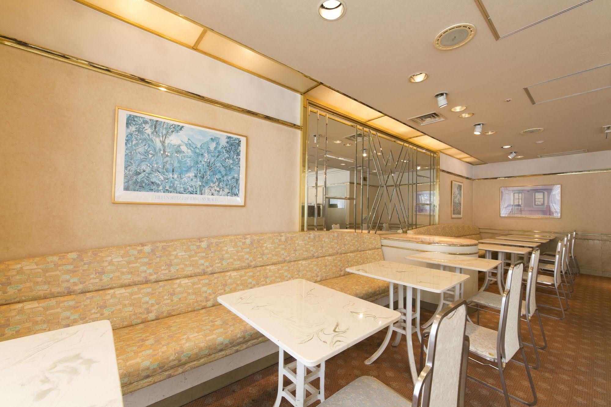 Tokushima Washington Hotel Plaza Exterior foto